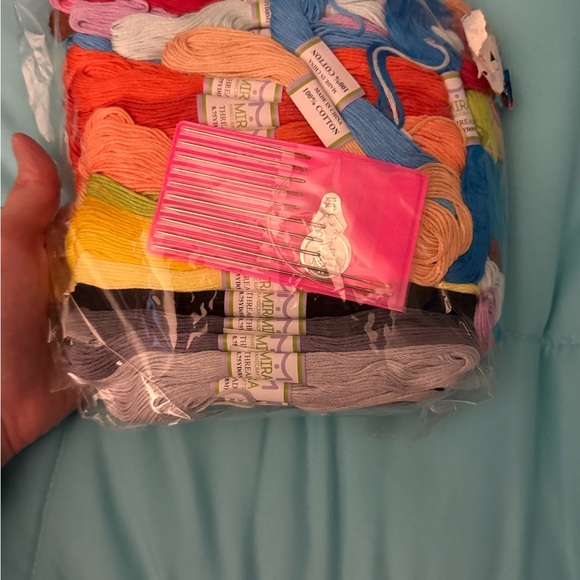 Iris Multicolor Embroidery Thread Collection - Picture 2 of 3